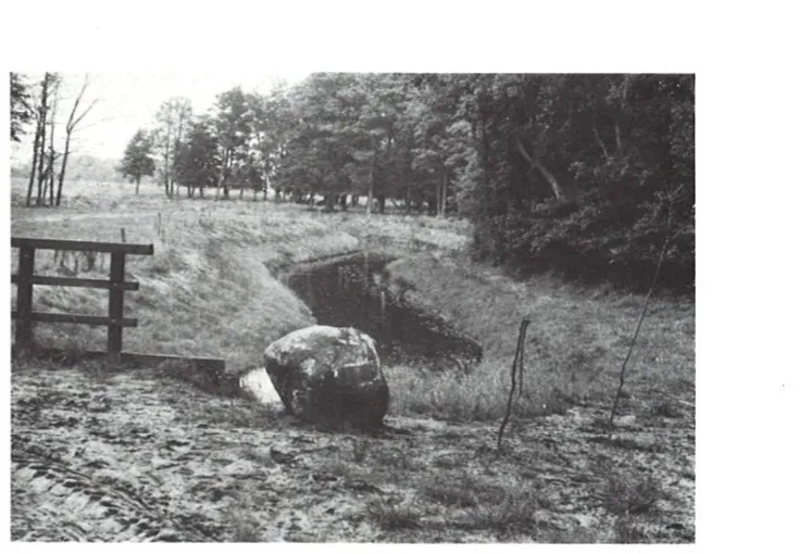 Altes Foto der Marka bei Peters: eine kreisrunde Ausbuchtung im Fluss, in der Boote wenden konnten, ringsum Gras und Büsche.